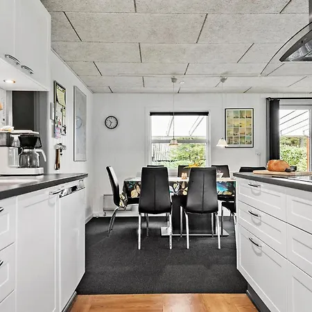 Amazing In With Kitchen Nyaraló *