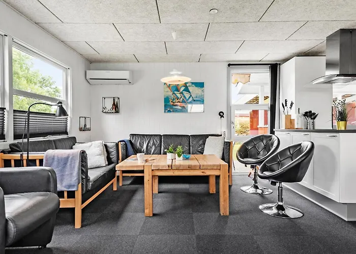Amazing In With Kitchen *