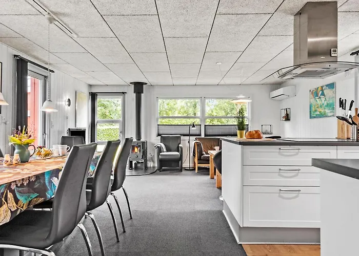 Amazing In With Kitchen